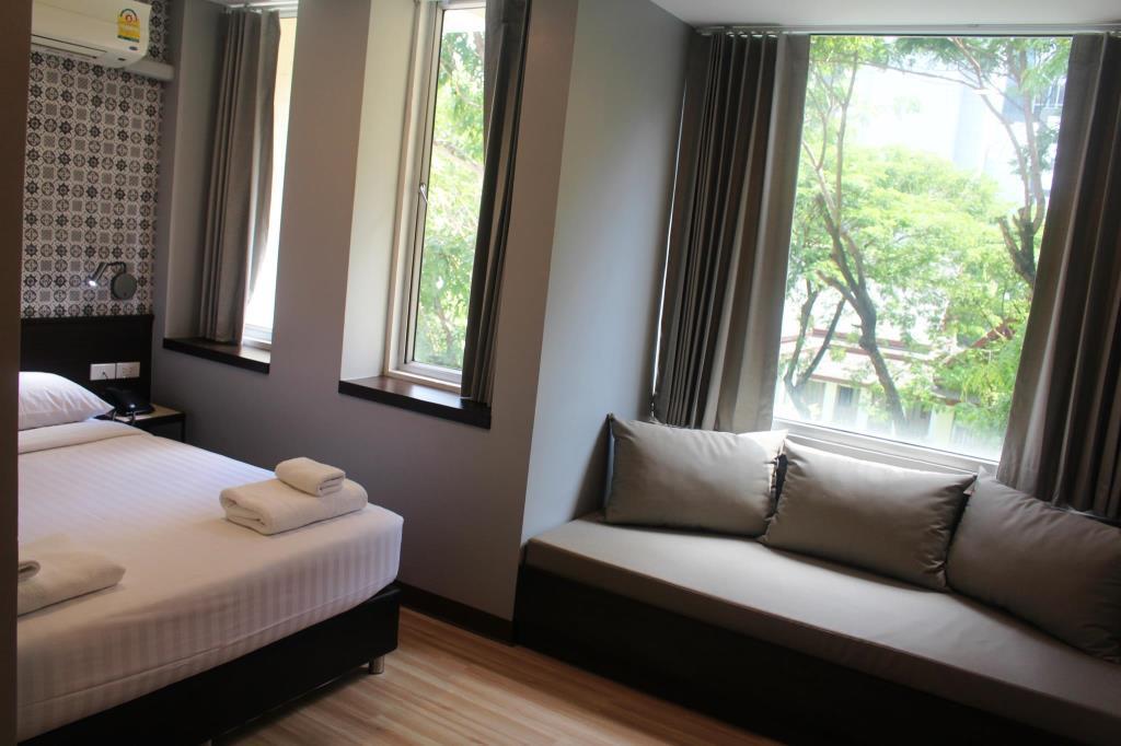 Ywca Hotel Bangkok Exterior photo